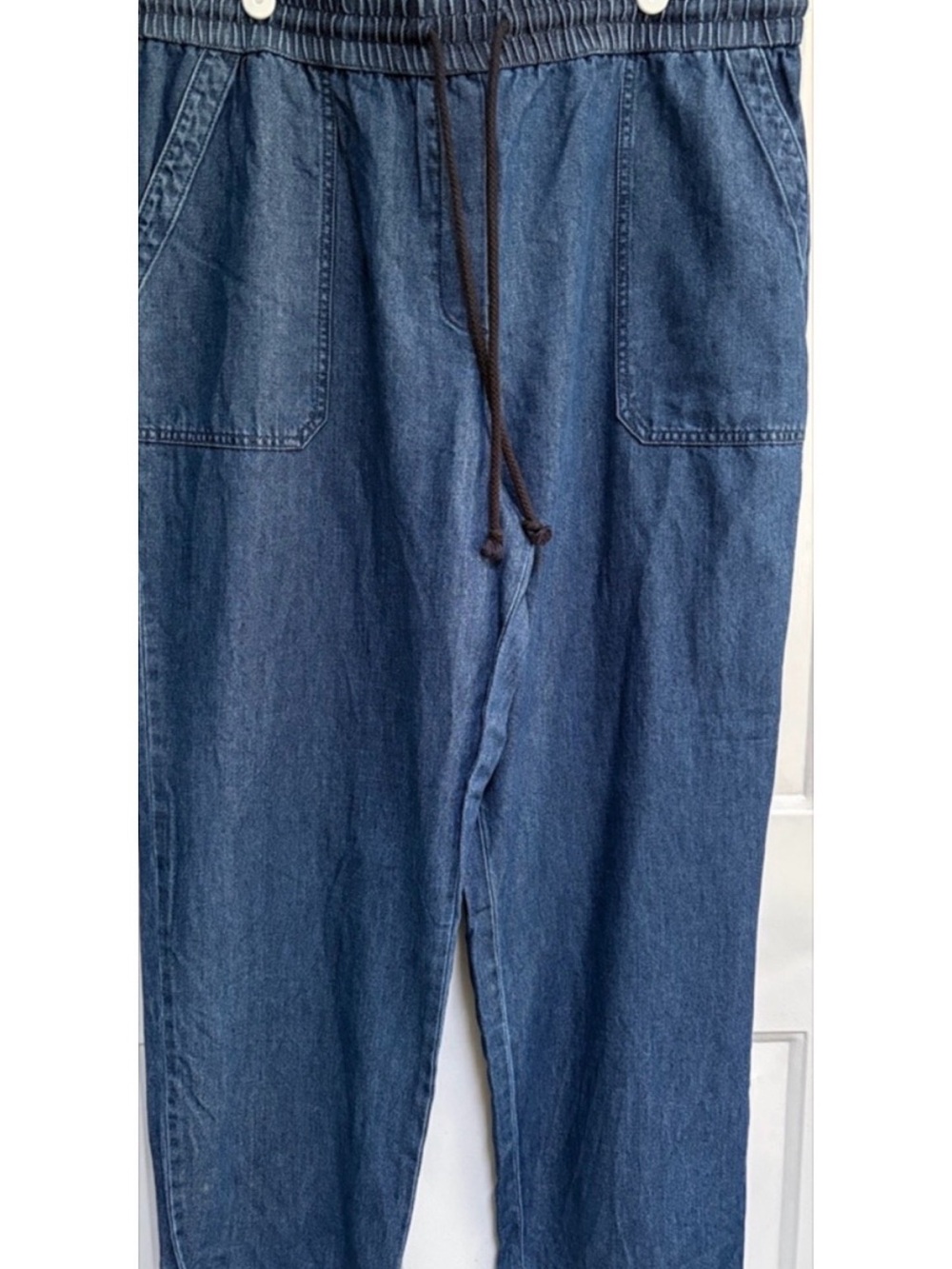 Woman’s Jeans